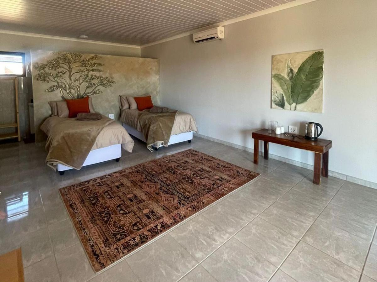 Eden Chalets ويندهوك الغرفة الصورة